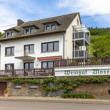 Burg  Ferienwohnung Moselgold מראה חיצוני תמונה